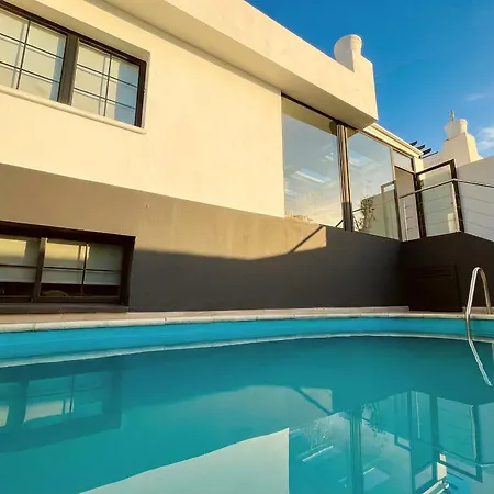 Solana - Private Pool & Rooftop Near The * Corralejo