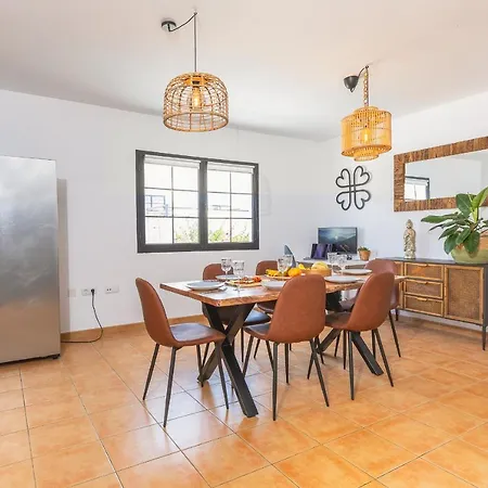 Solana - Private Pool & Rooftop Near The