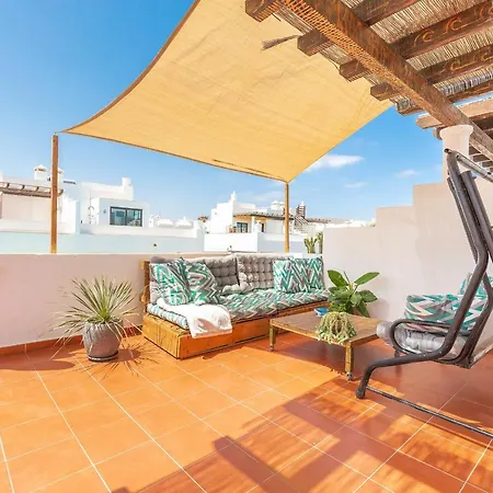 Solana - Private Pool & Rooftop Near The Вилла