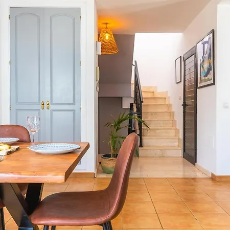 Solana - Private Pool & Rooftop Near The Villa