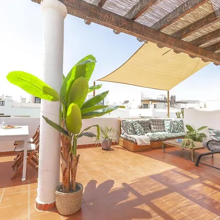 Solana - Private Pool & Rooftop Near The コラレホ