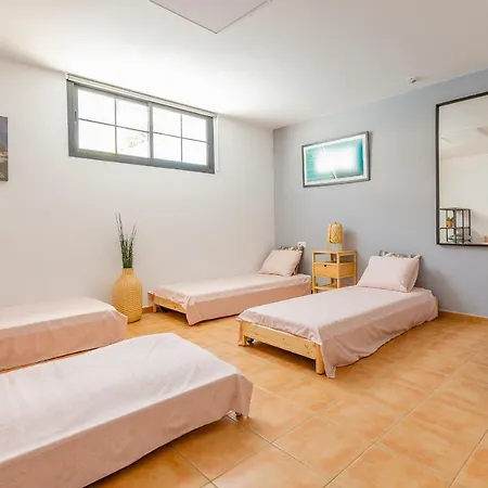 Villa Solana - Private Pool & Rooftop Near The Corralejo