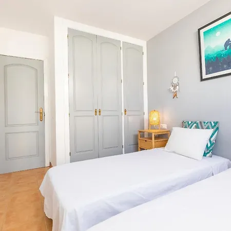 Villa Solana - Private Pool & Rooftop Near The Corralejo