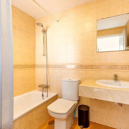 Solana - Private Pool & Rooftop Near The فيلة