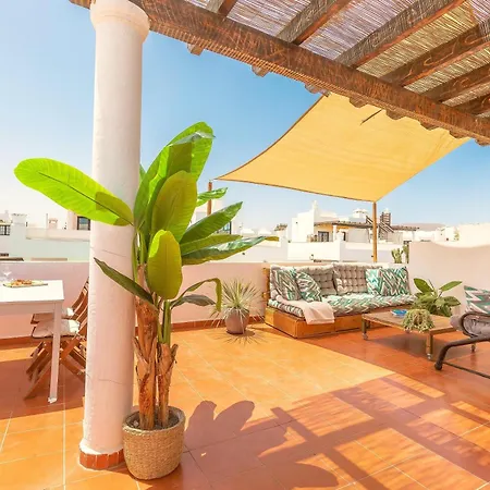 Solana - Private Pool & Rooftop Near The فيلة *