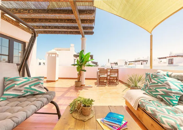 Solana - Private Pool & Rooftop Near The Villa